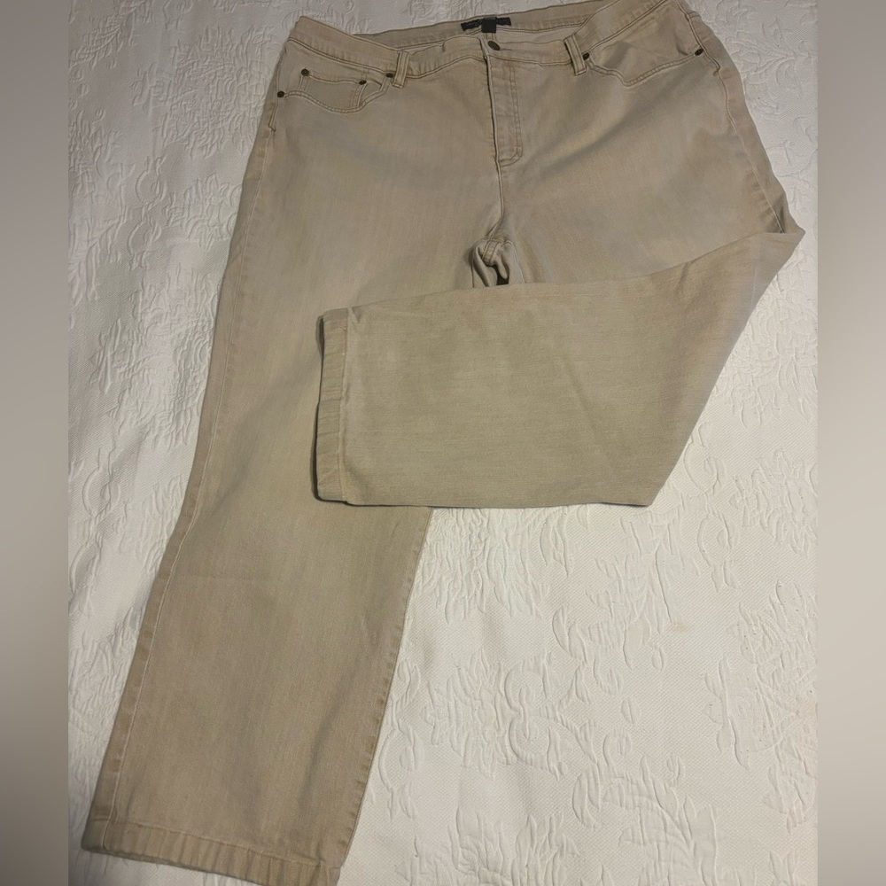 Lauren Jeans co. Ralph Lauren cream color jeans. Classic straight 22W.